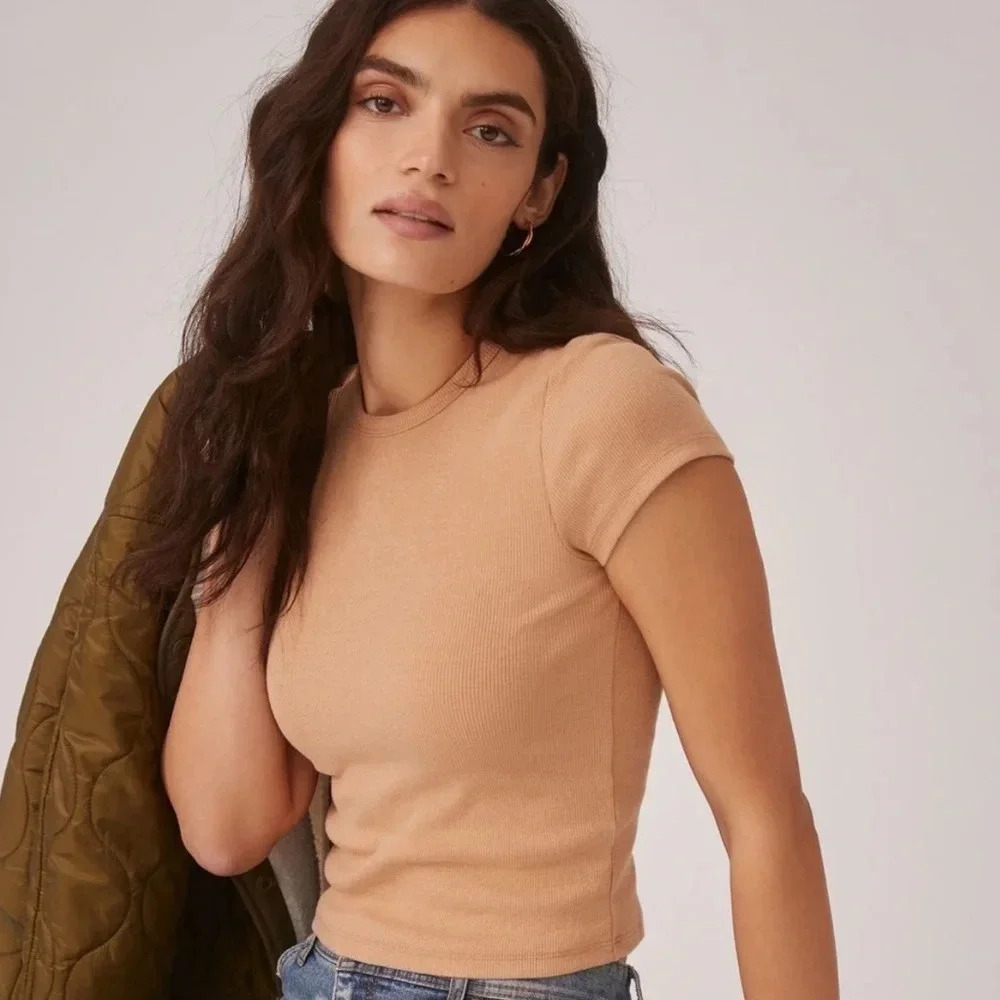 NWT The Blair Baby Tee by Maeve Cropped Edition Ribbed Brown Tan Size Small